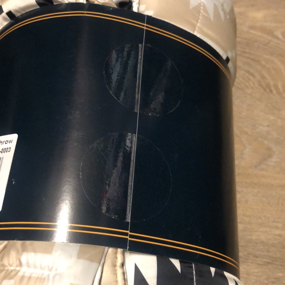 Brand 🆕💖💖💖 PENDLETON packable throw. - Picture 8 of 8